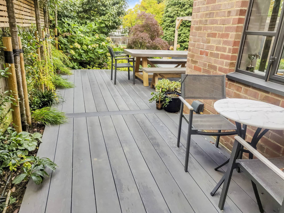 Decking (Composite & Wooden) South West London | Solondon Experts