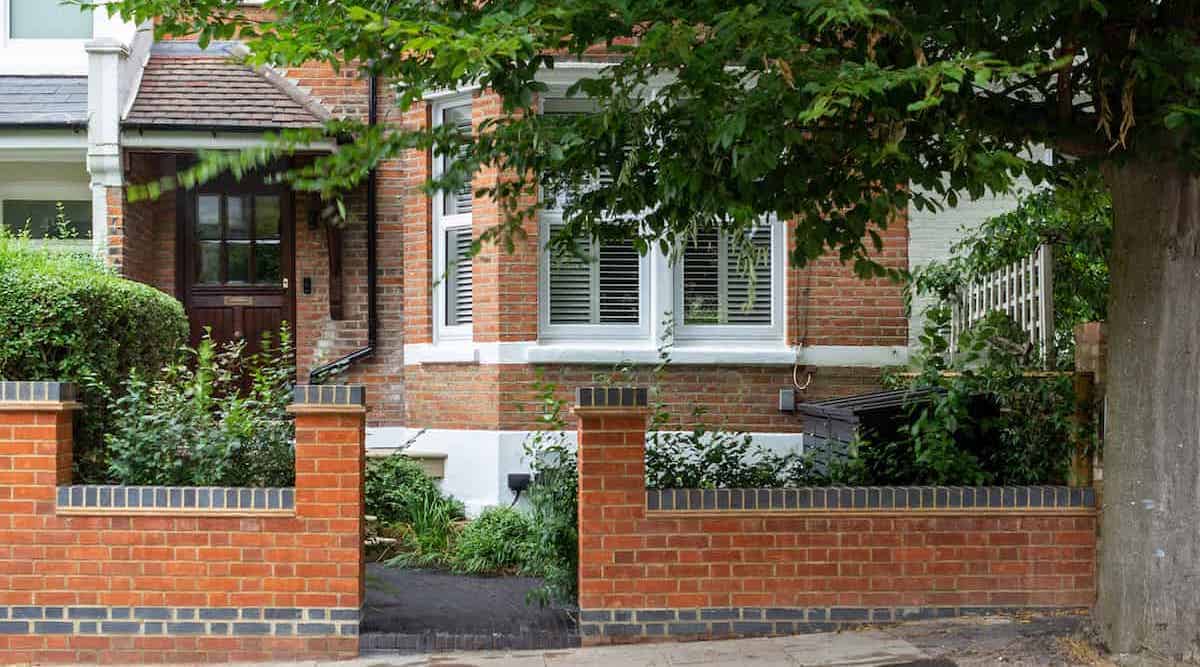 Brick Walls & Garden Walls South West London | Solondon Experts